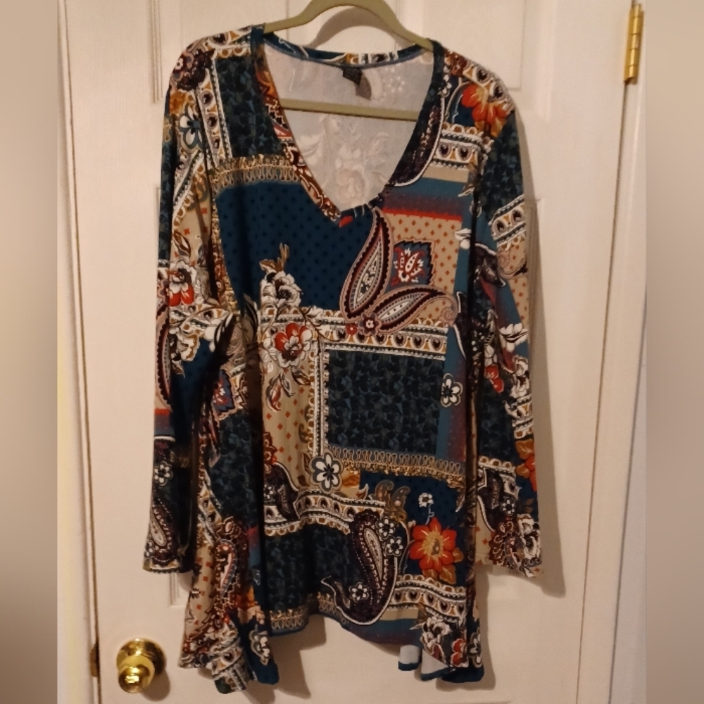 Lildy Handkerchief Hem Tunic Top 2/3X